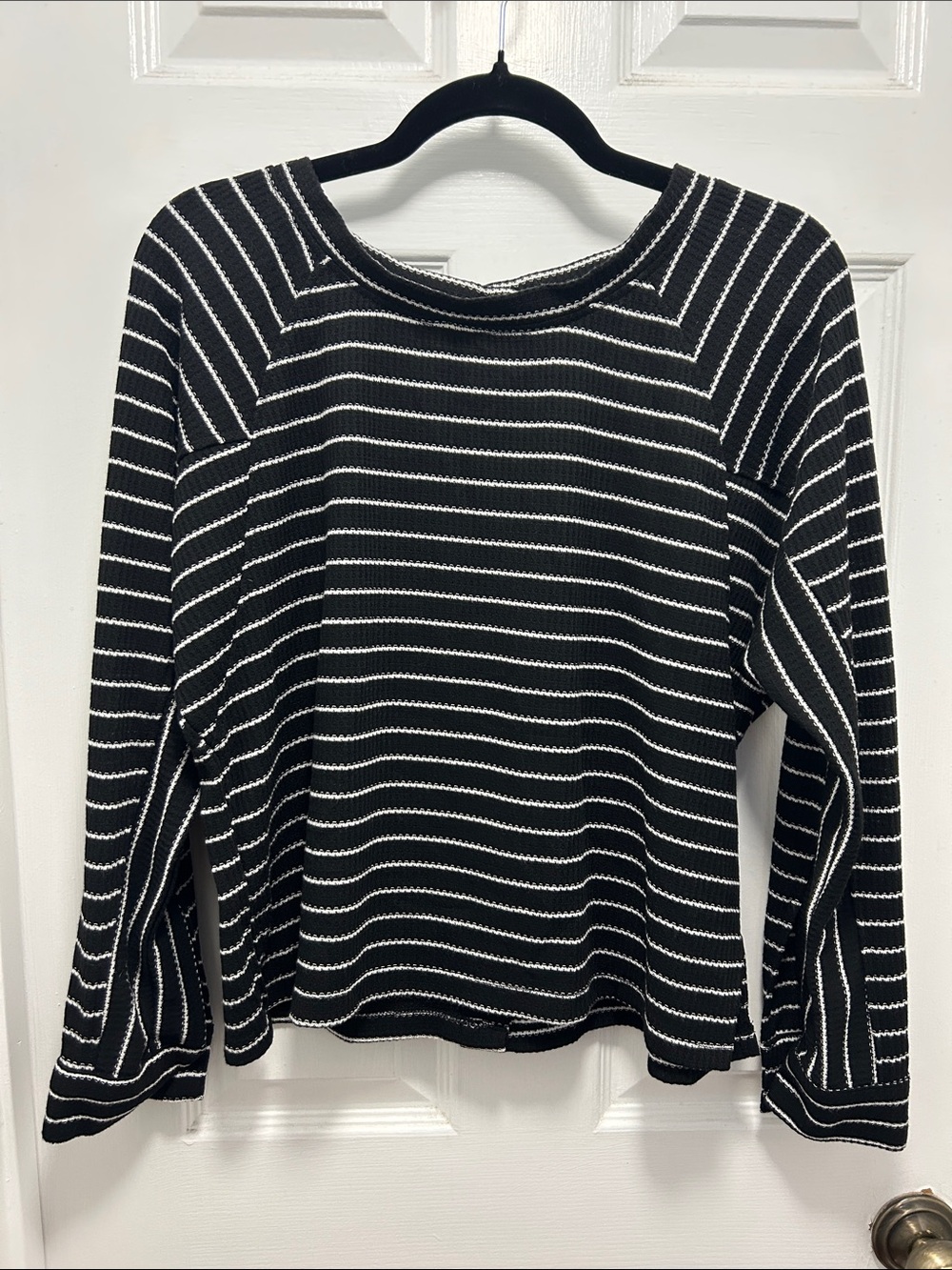 Adrianna Papell Black & White Striped Long-Sleeve Knit Top Small
